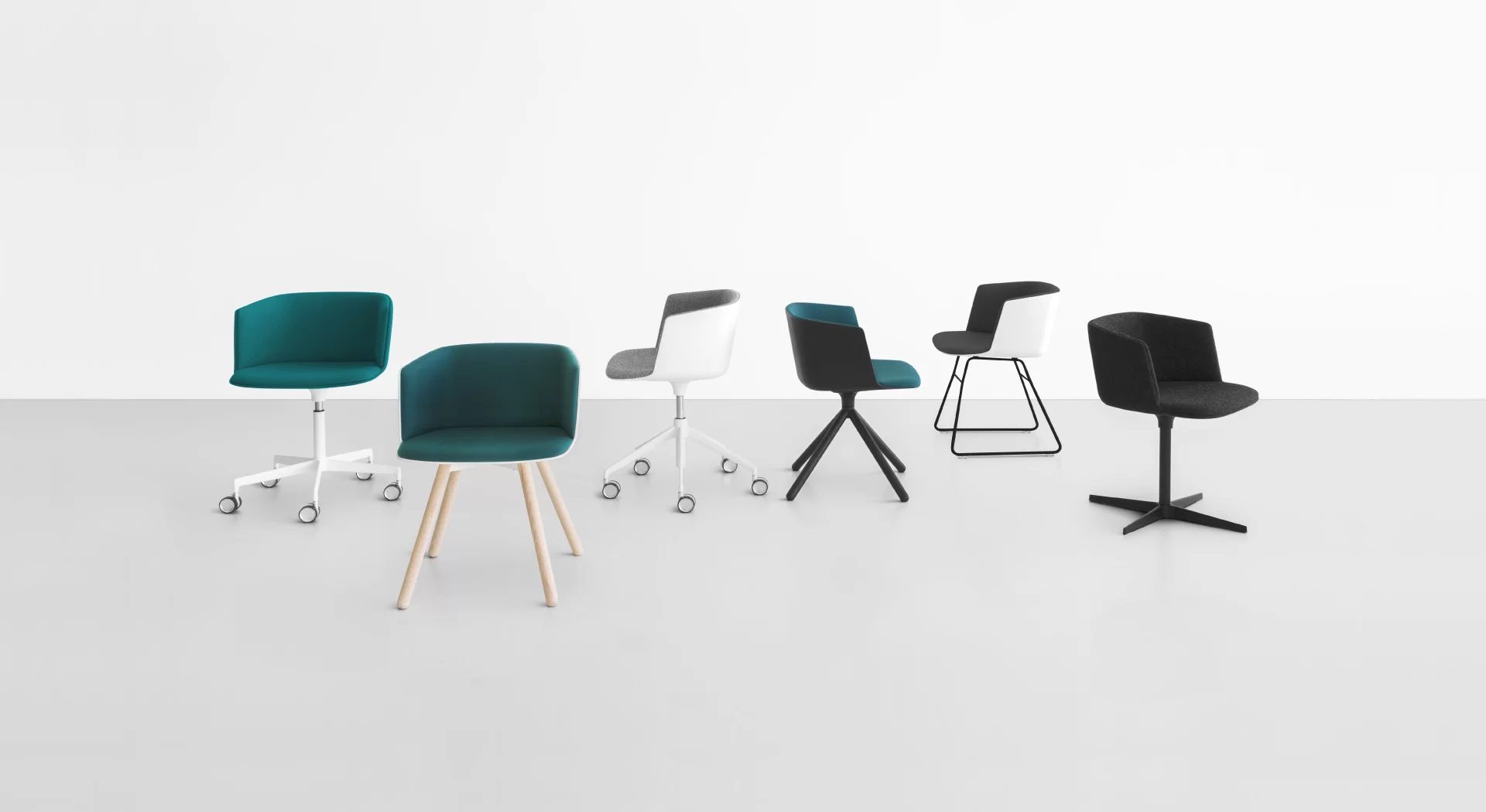 CUT S147-148 | Upholstered chair: Swivel with wood legs - Lapalma