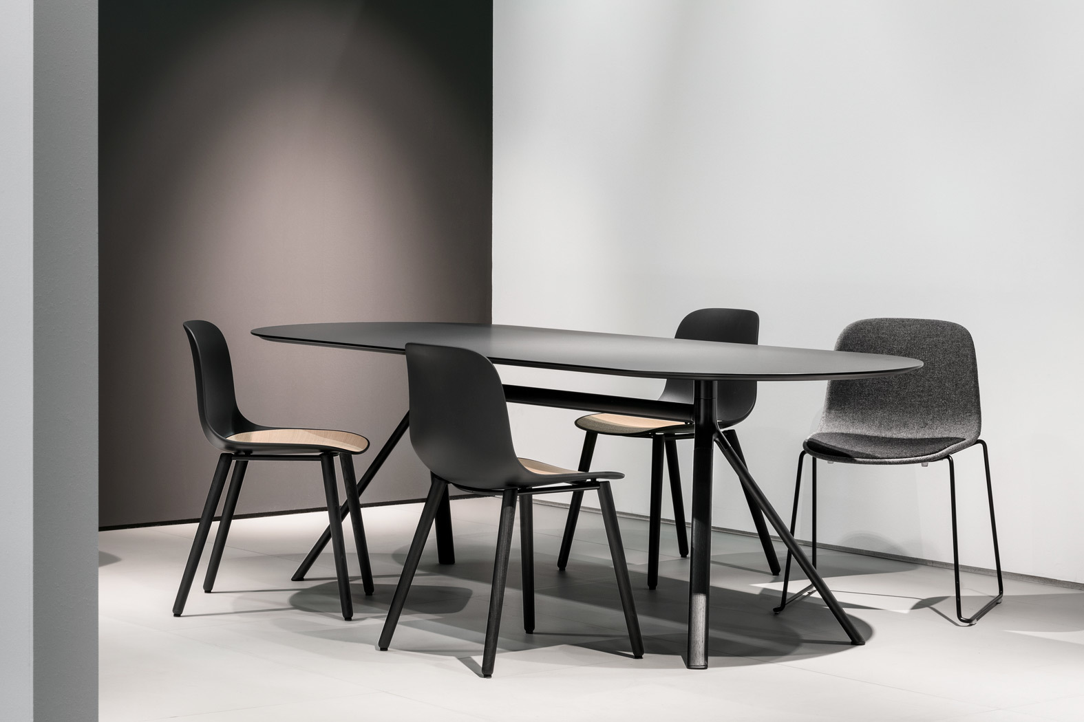 FORK : tables et tables basses design style japonais - Lapalma