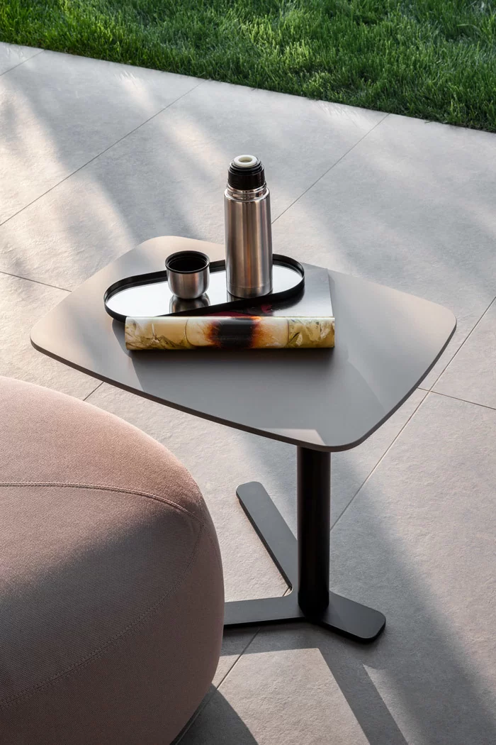 Yo Side Table Rectangle YO ET80_R: outdoor side table rectangular 55x35 H50 with Y base – Lapalma