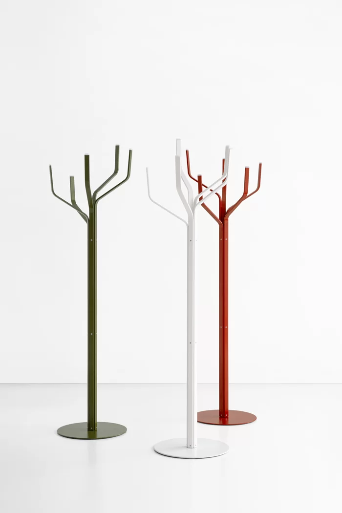 Appendiabiti che ricordano gli alberi : confronto di stili - Design Lover