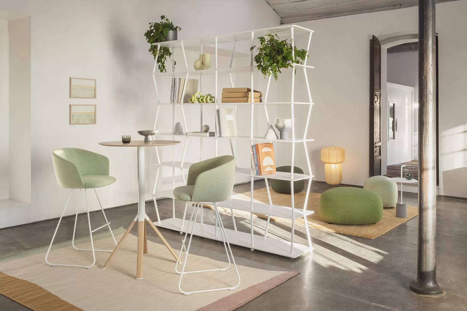 FORK P124 | Large round table: with wood or Fenix top Ø90 ÷ 110
