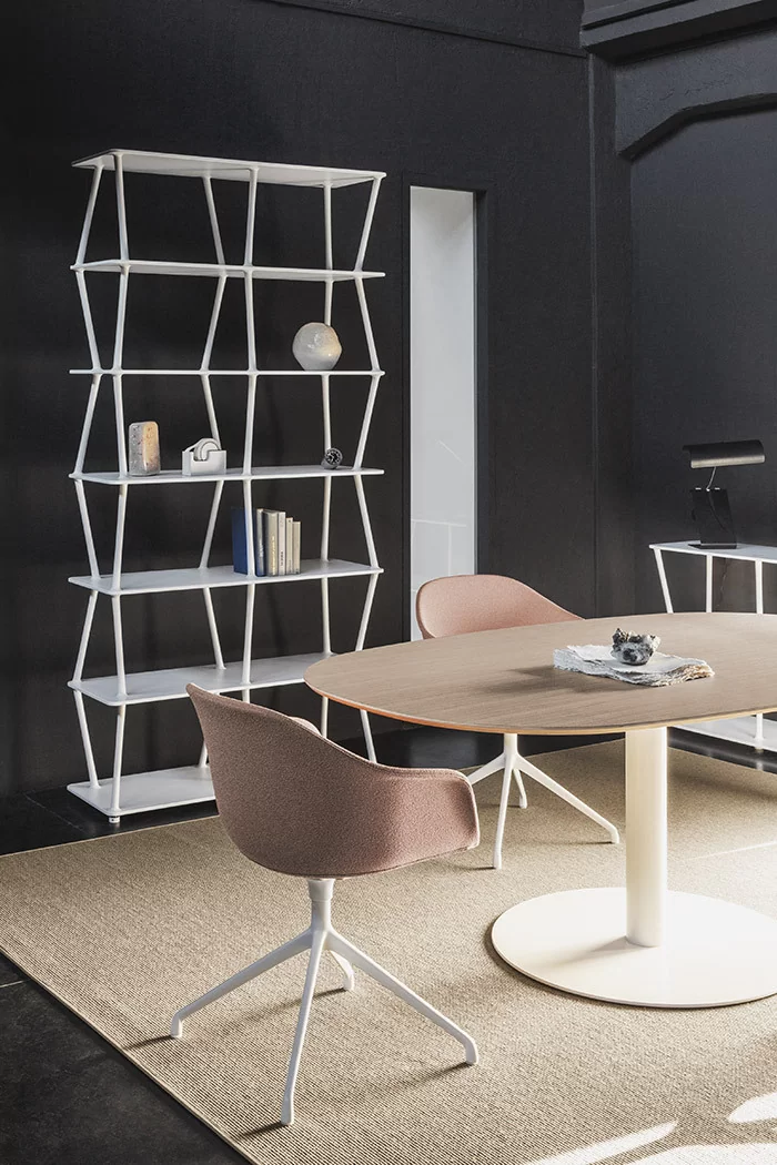 RONDÒ: modern designer tables with a single leg – Lapalma