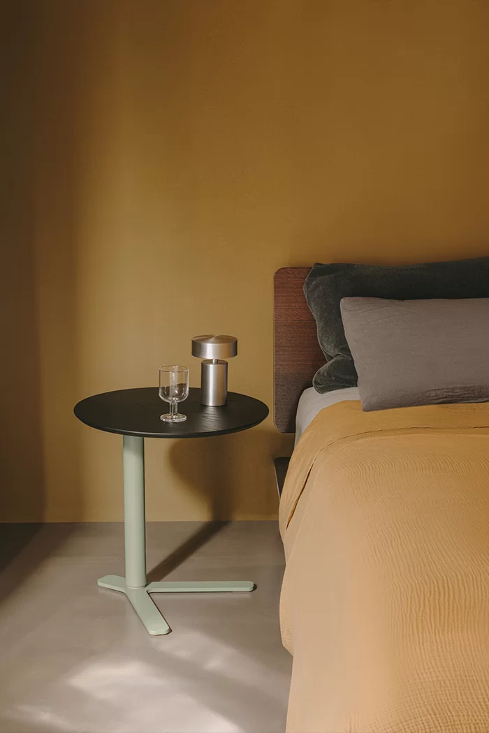 YO: side tables for hotels and the contract sector – Lapalma